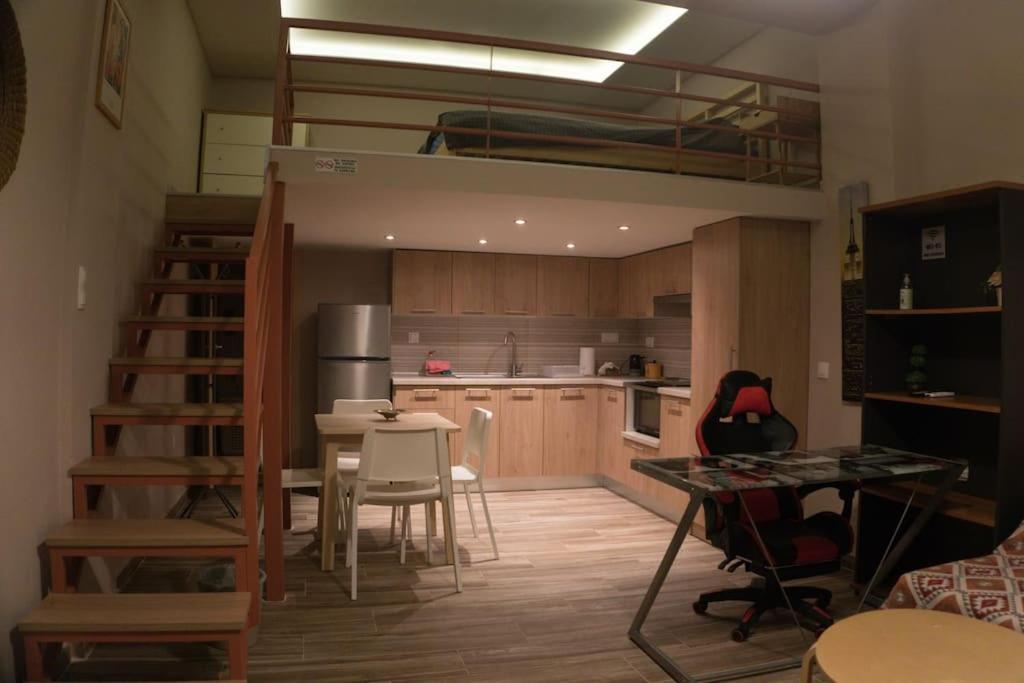 Modern Cozy Appartment In Tesalonika Bagian luar foto