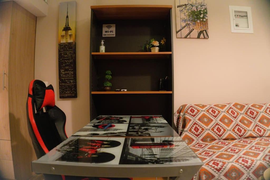 Modern Cozy Appartment In Tesalonika Bagian luar foto